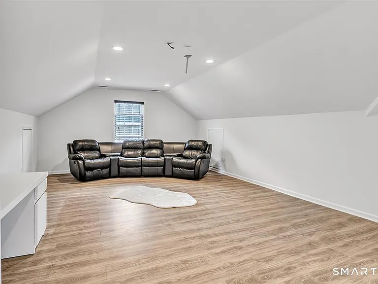 171 Henderson Rd — Photo 26
