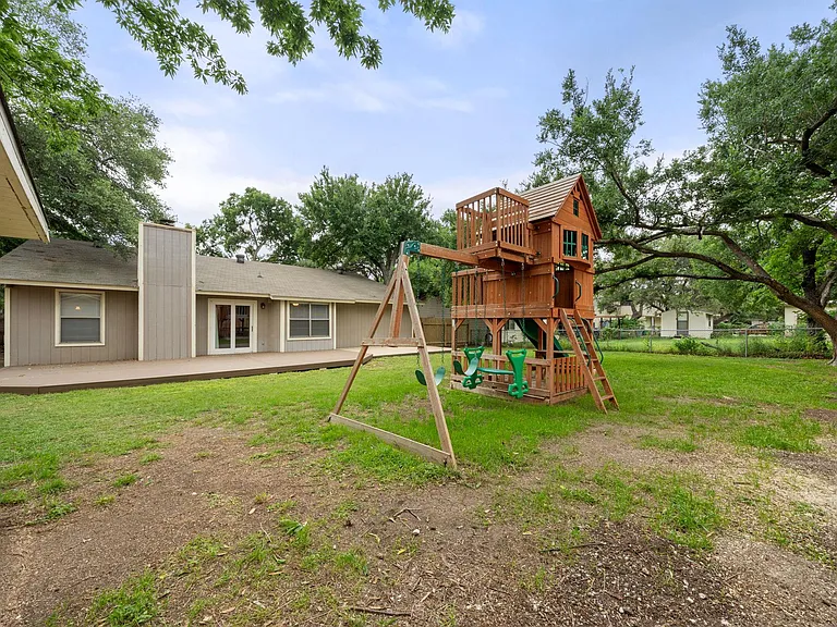 9012 Texas Sun Dr — Photo 15