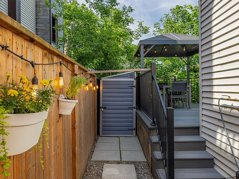 68 Lorne Ave — Photo 45