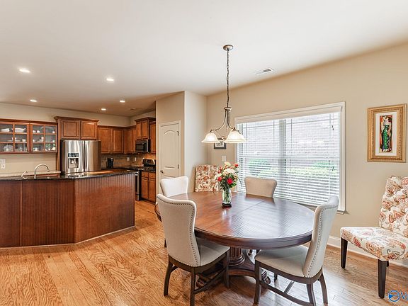 5th image of 3002 Watchhill Dr