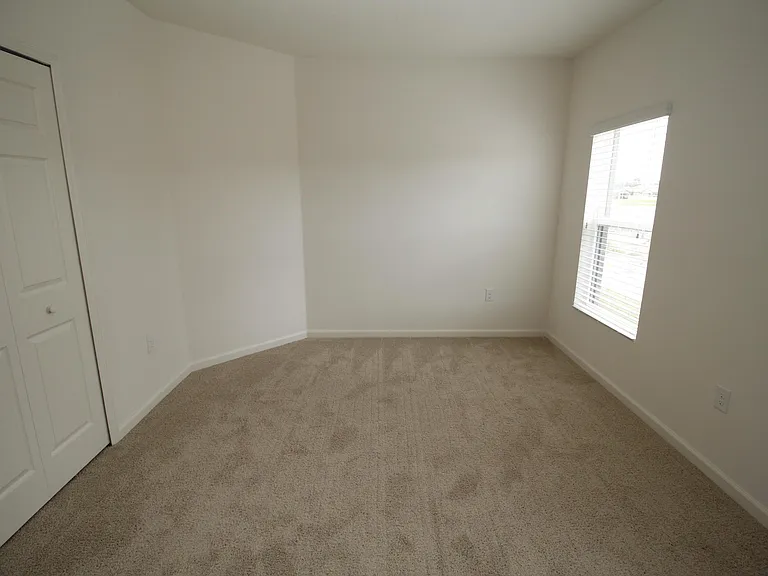 561 Dillard Dr SE — Photo 8