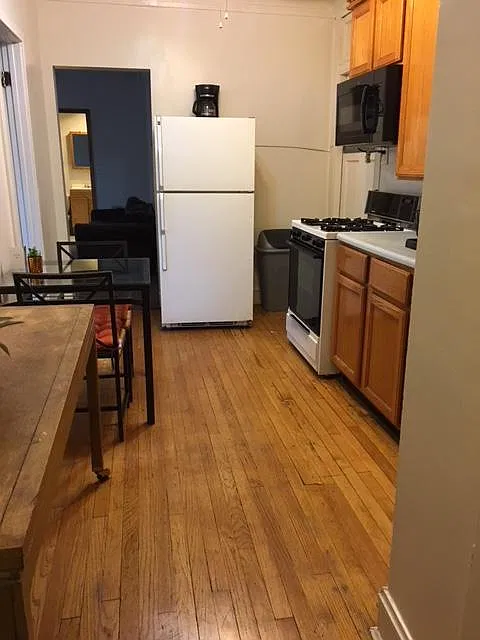 4 bed, $3,995 — Photo 4