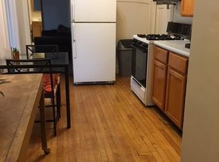 909 Foster St APT 3E, Evanston, IL 60201