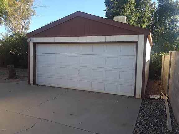 4th image of 3223 E Angela Dr