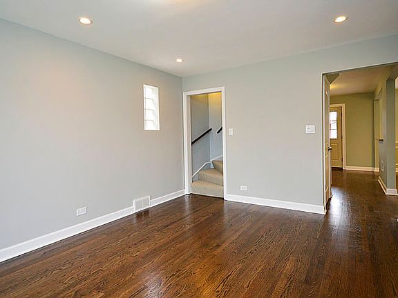 2nd image of 5127 N McVicker Ave