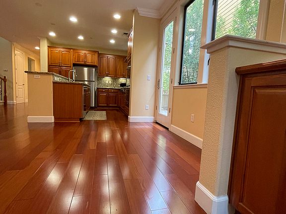 3rd image of 413 Alder Ln