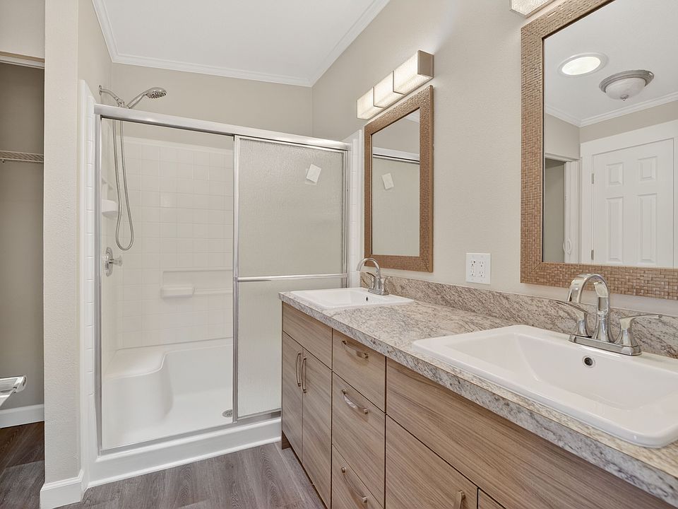 15th image of 3177 N Huntington Ave