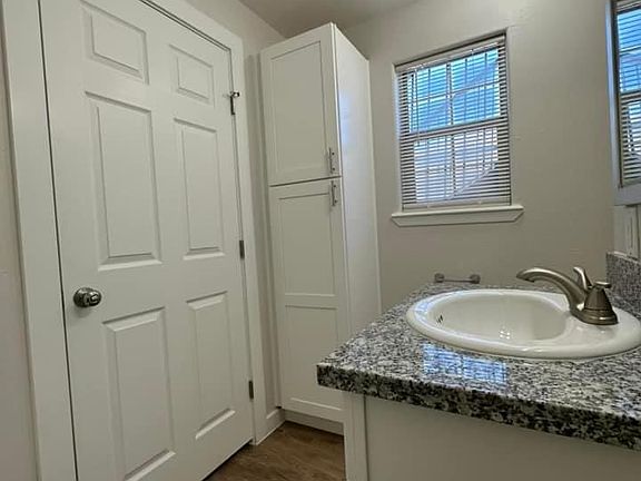 5th image of 1202 Business St APT 3