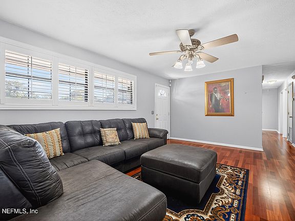5th image of 2137 BURGOYNE Drive