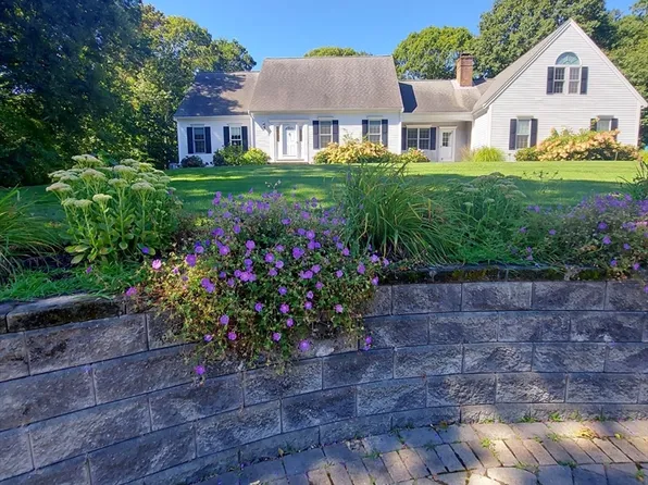 43 Barque Cir, South Dennis, MA 02660