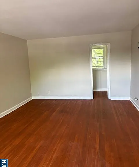 23-16 Howard Ave #D — Photo 4