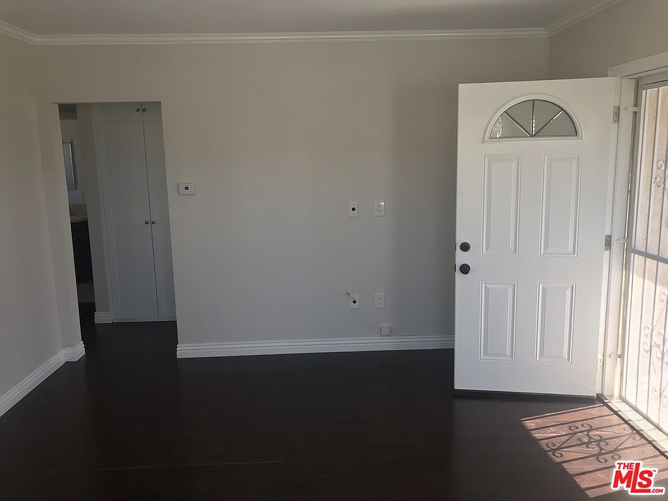 1st image of 8248 Crenshaw Dr