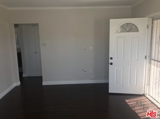 8248 Crenshaw Dr, Inglewood, CA 90305