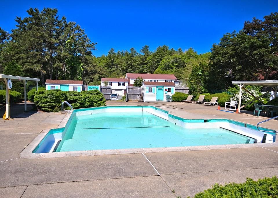 2nd image of 14 Lydia Dr