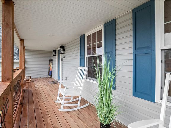 3rd image of 452 Americana Cir