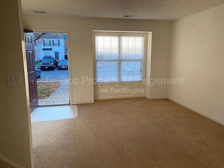 10506 Boxmeer Ct — Photo 2