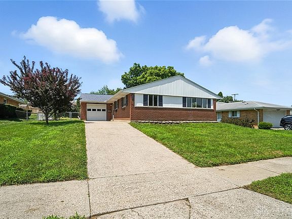 5th image of 2823 Sutton Ave