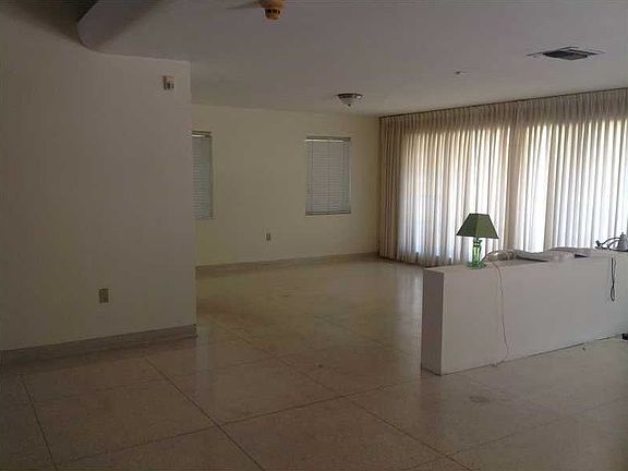 4th image of 9205 Byron Ave #0