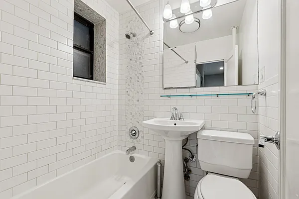 Rented by Cooper & Cooper Real Estate | media 4