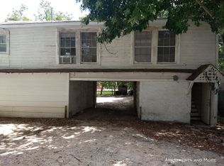 831 W Hopkins St, San Marcos, TX 78666