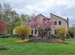 1049 Hillcrest Dr, Neshanic Station, NJ