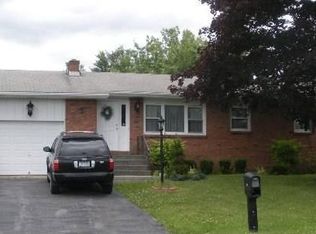 17 Graffin Dr, Latham, NY 12110