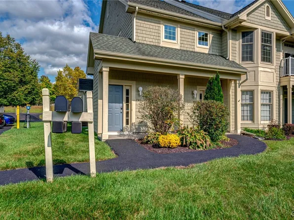 2305 Greymoor Way, Baldwinsville, NY 13027