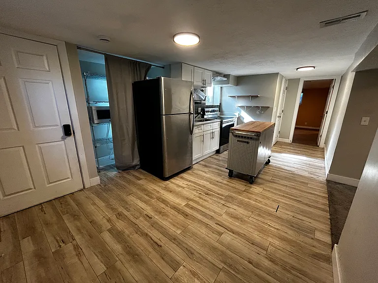 575 N Chicago St — Photo 10