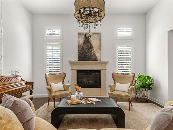 3rd image of 712 Normandy Rd