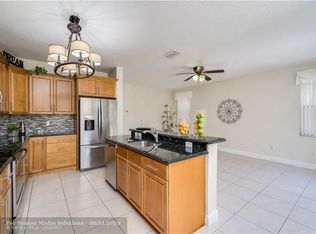 678 NW 159th Ln, Pembroke Pines, FL 33028