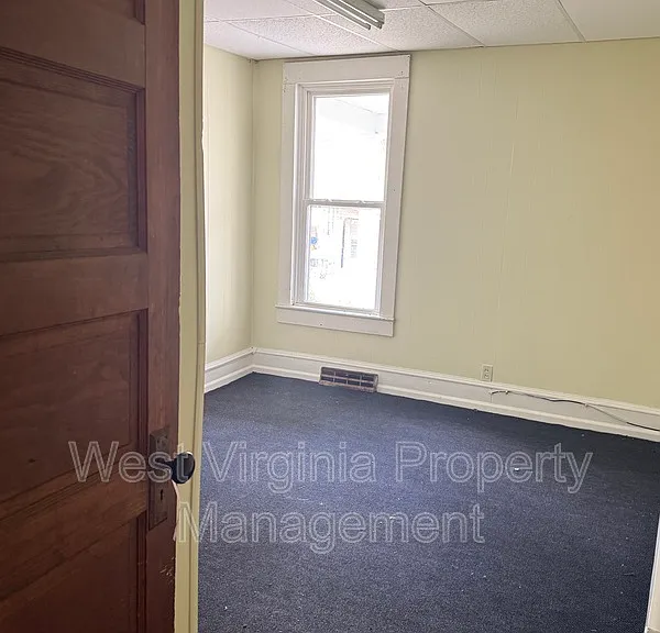 112 Mason St — Photo 5