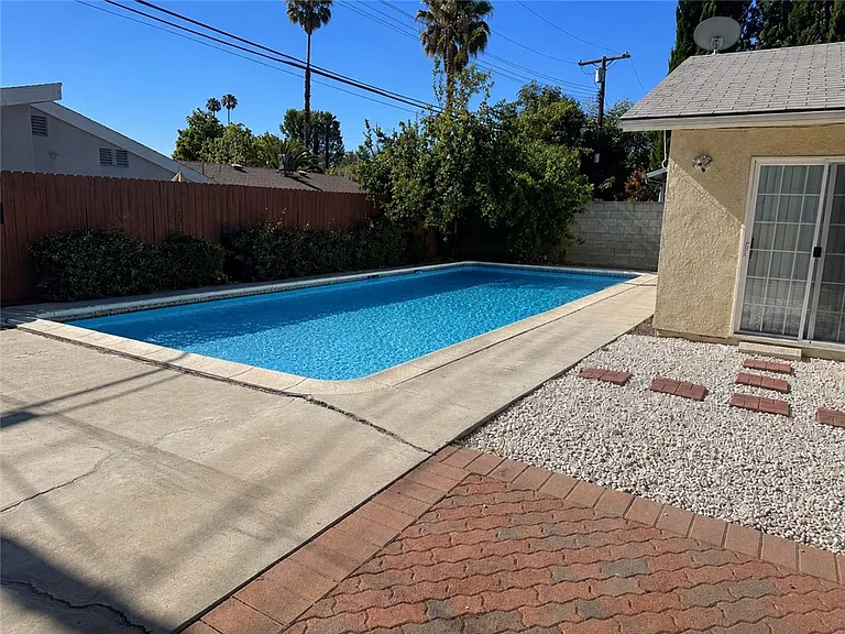 6152 Tony Ave — Photo 2