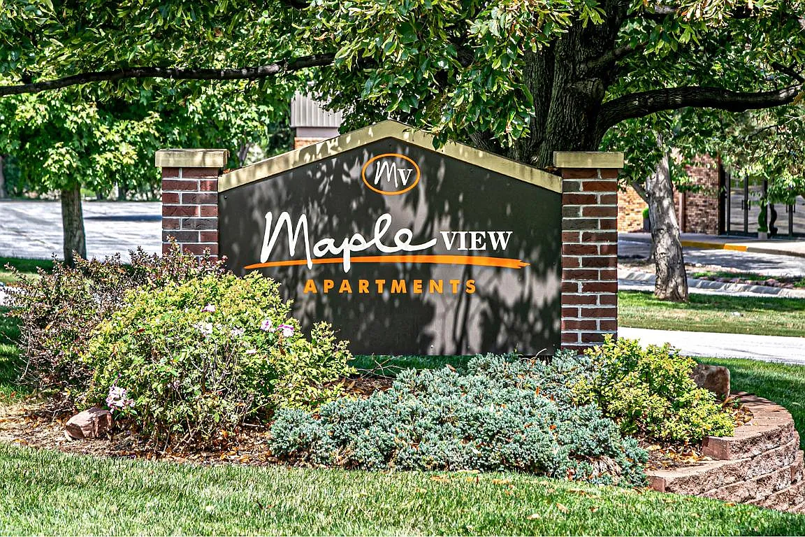 Maple View Apartments — Photo 1