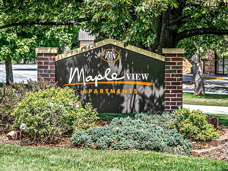 Maple View Apartments — Photo 1