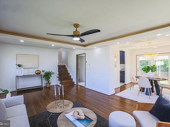 2nd image of 3733 Coronado Rd