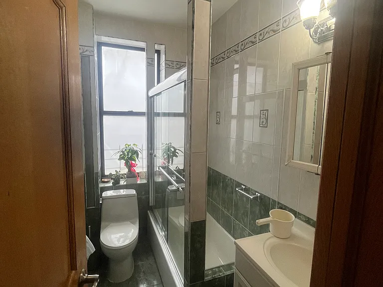 8309 Lefferts Blvd #4D — Photo 4