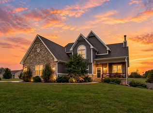 32360 Keystone Dr, Louisburg, KS 66053