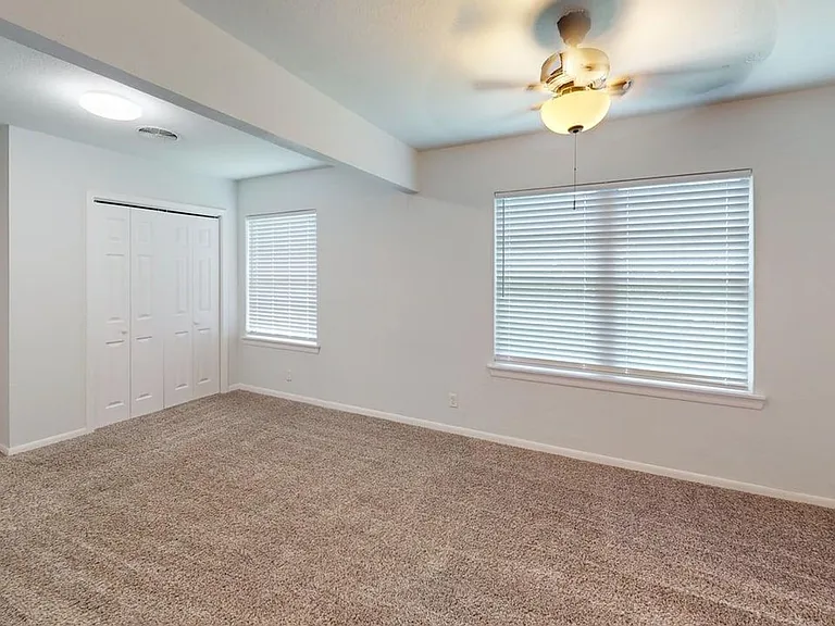 2618 Goliad St — Photo 2