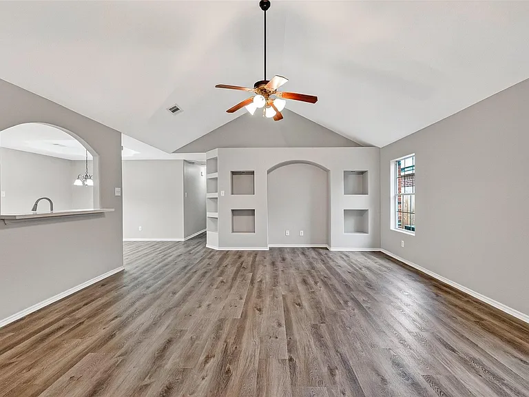 18906 Dennington Dr — Photo 8