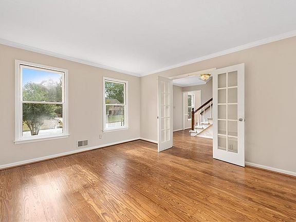 5th image of 520 Saddle Creek Cir