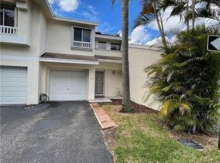 1887 Discovery Way, Deerfield Beach, FL 33442