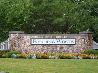 7 Augustus Ct UNIT 1006, Reading, MA 01867