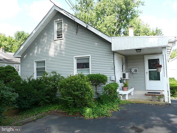 2nd image of 432 Avenue B