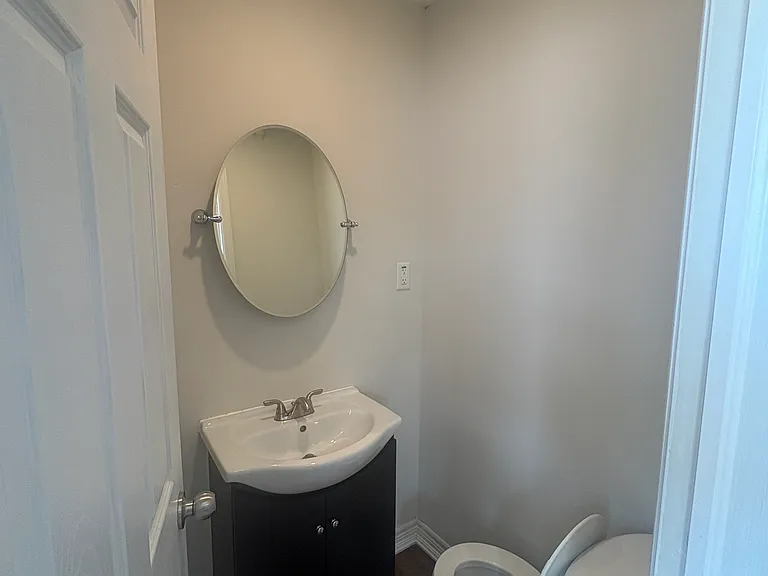 427 Talbot St #BACK — Photo 8