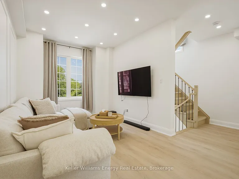 18 Boone Ln — Photo 6