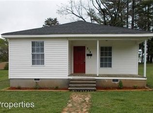 218 N River St, Mount Holly, NC 28120