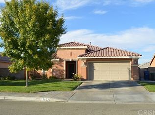 3033 E Newgrove St, Lancaster, CA 93535