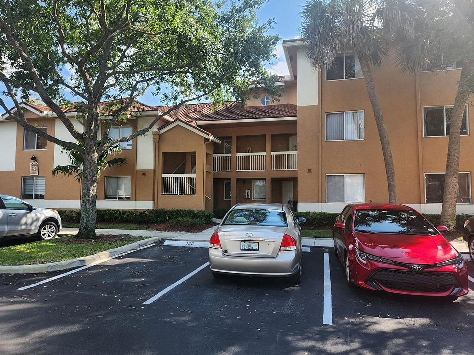 1st image of 713 NW 92nd Avenue