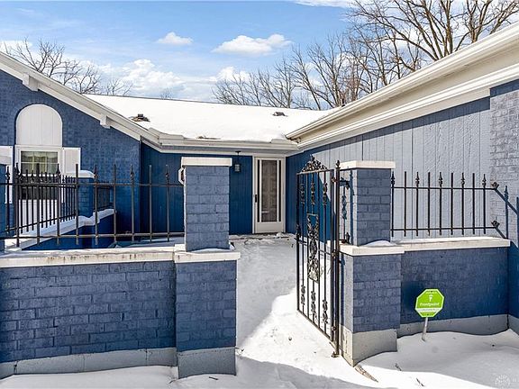 4th image of 462 Birdsong Dr