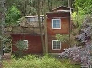 19358 Hidden Valley Rd, Guerneville, CA 95446